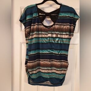Robin's Nest Maternity Open Back Top Bow Accent Cap Sleeves.